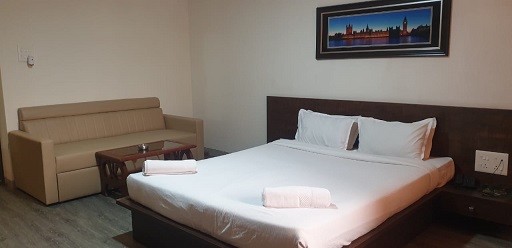 The Emerald Resort | Deluxe AC Room